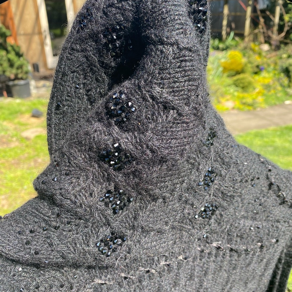 Black Cable-Knit Sleeveless Women's Sweater Vest